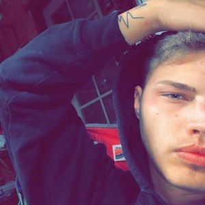 Meet your Posher, Levi